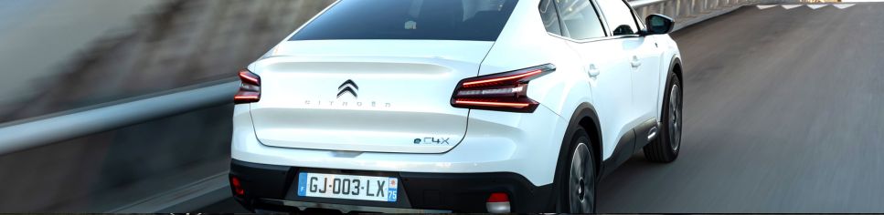 Novo Citroën C4 X e sua versão elétrica
